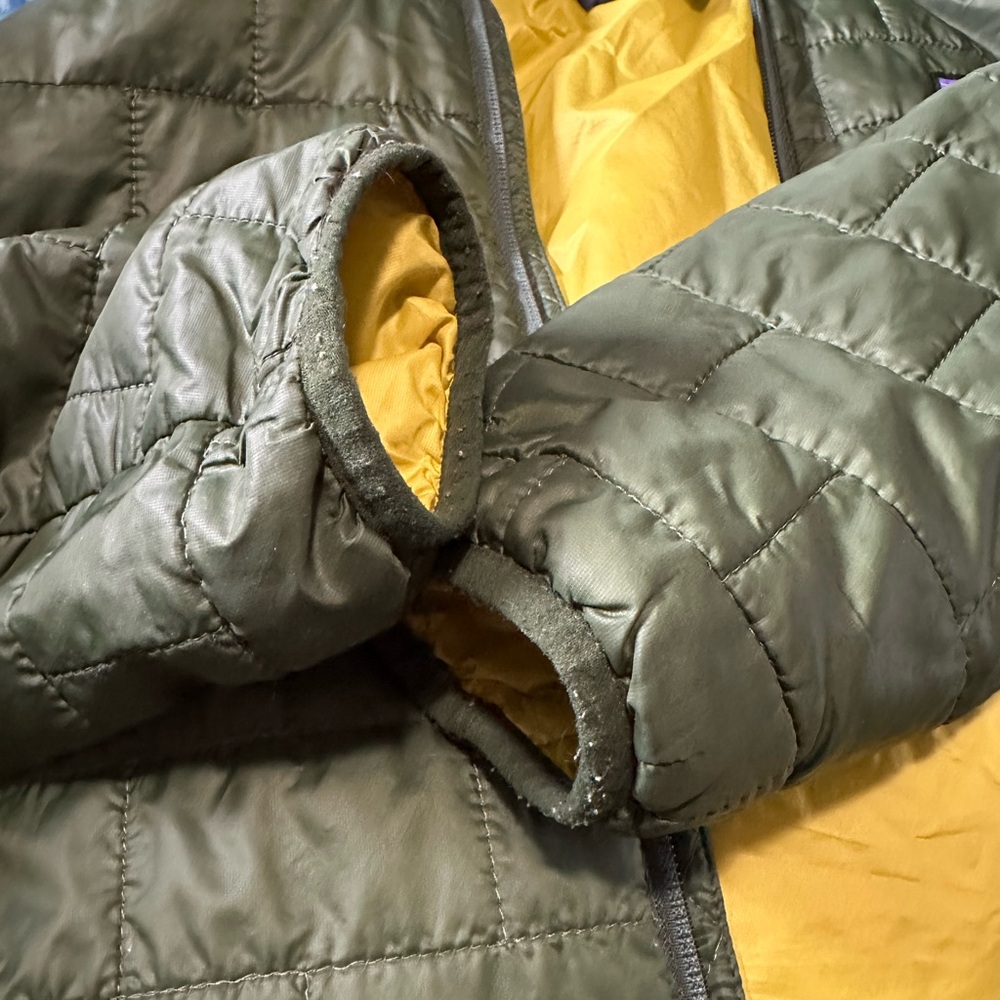 Green patagonia nano puff men’s small